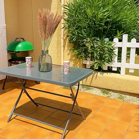 Holiday home Pavillon Climatise Avec Piscine Et Terrasse En Soleil, Proche Et Village - 2 + Mezzanine - Fr-1-732-46 Argeles-sur-Mer