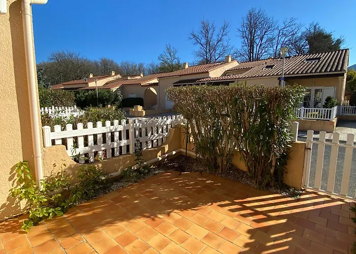 Dom wakacyjny Pavillon Climatise Avec Piscine, Proche - Fr-1-732-46